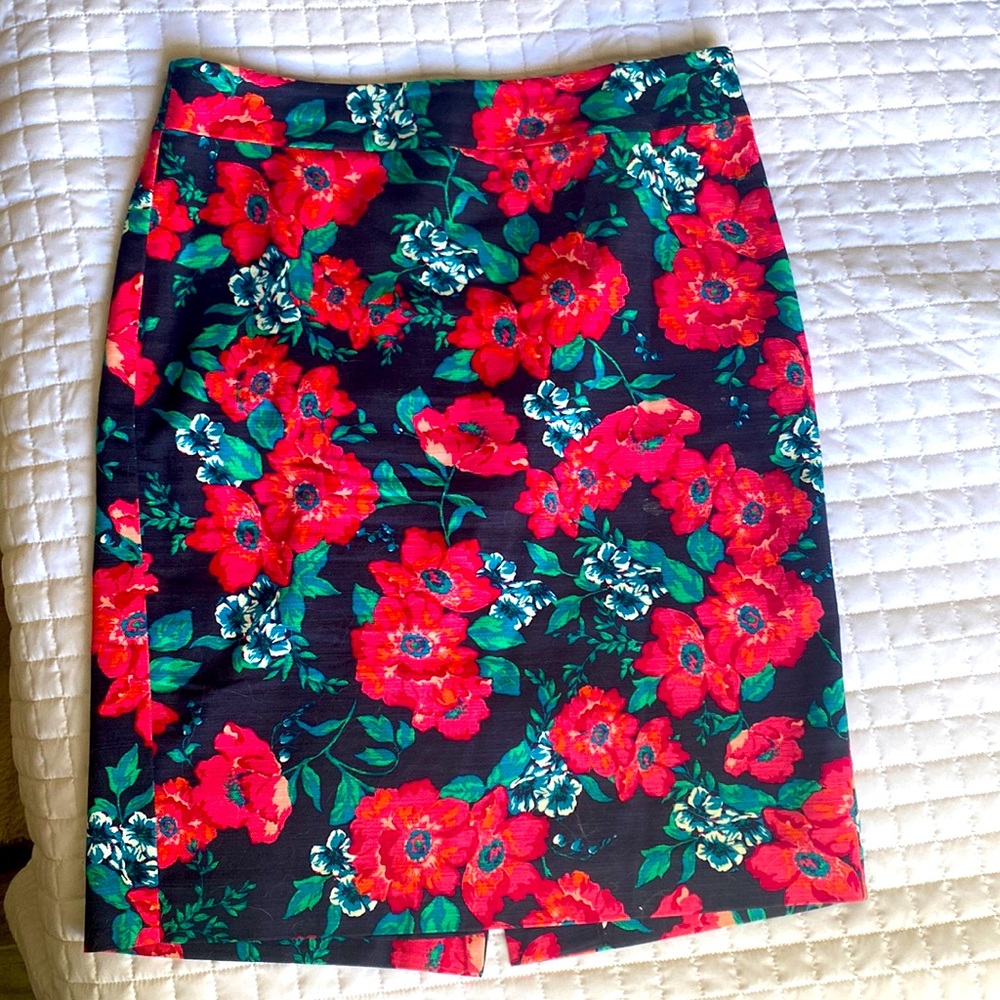 An. Taylor floral Skirt